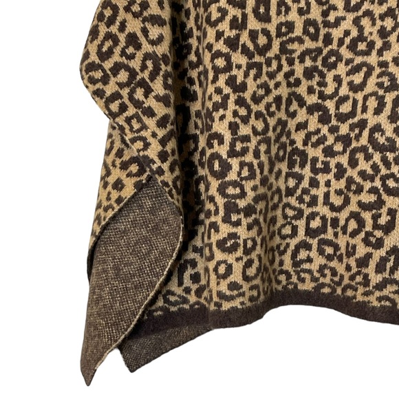 Ann Taylor Leopard Print Wool Blend Poncho in Dominican Sand Size XS / S Brown - Picture 7 of 11